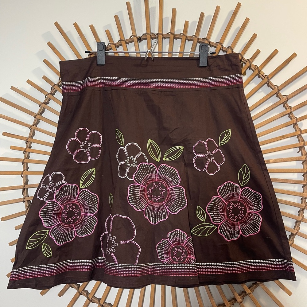 Women’s Y2K Floral Embroidered Skirt Brown w/ Pink Flowers A-Line